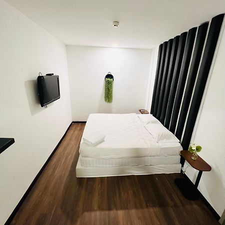 V Hotel Melaka Exterior photo