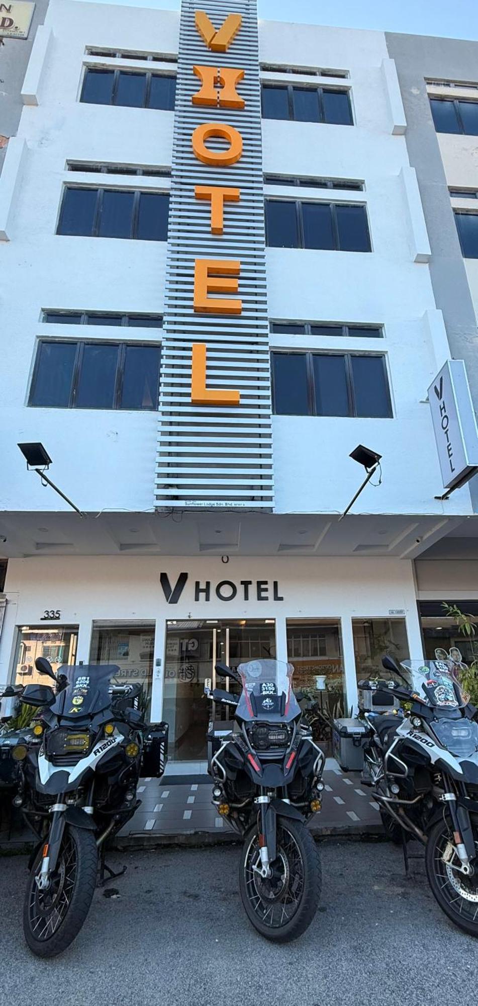 V Hotel Melaka Exterior photo